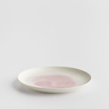 طبق تقديم من Home & You