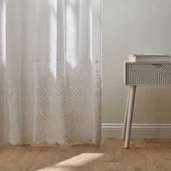 ستارة من Home & You