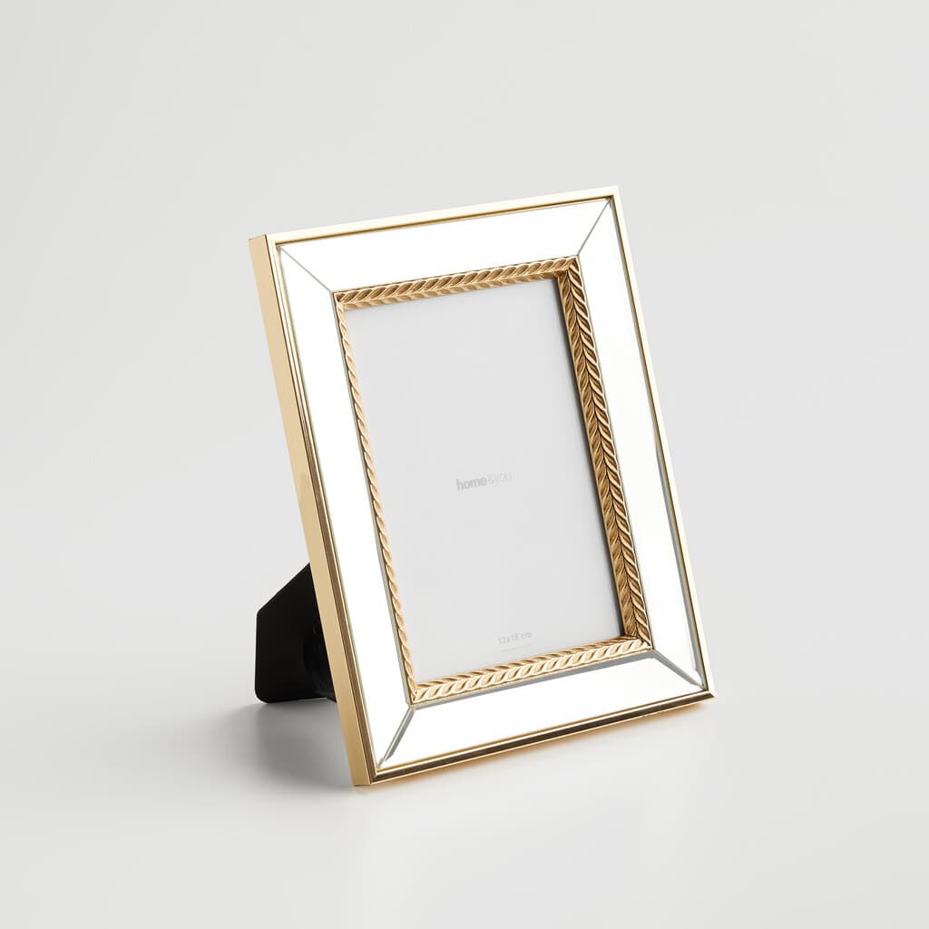 إطار صور من Home & You