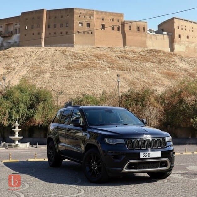 جيب جراند شيروكي Laredo