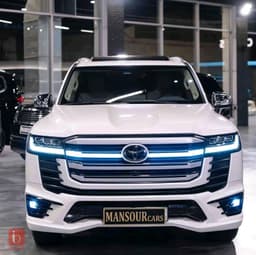 Toyota Land Cruiser VX Limited — photo 2