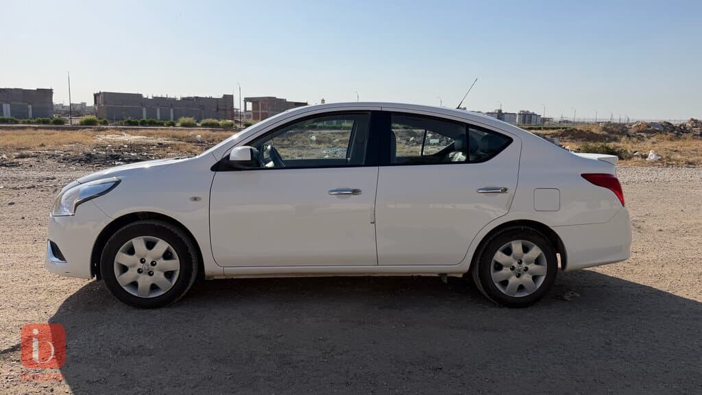 Nissan Sunny — photo 4