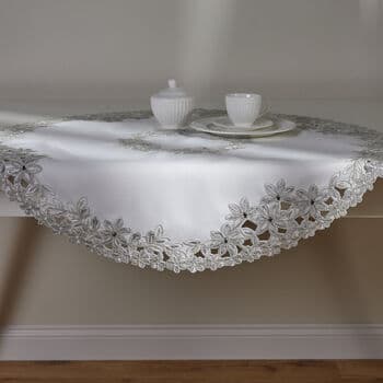 مفرش طاولة صغير من Home & You