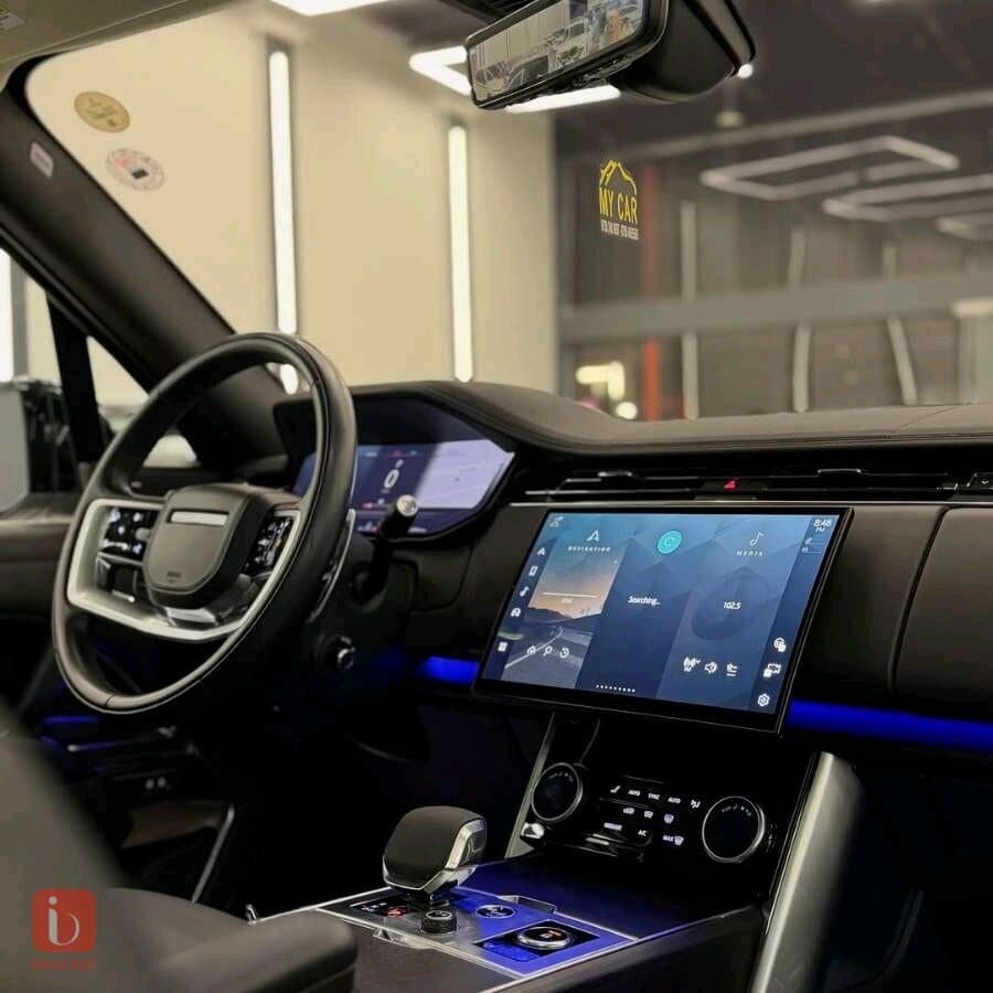 Land Rover Range Rover Vogue — photo 8