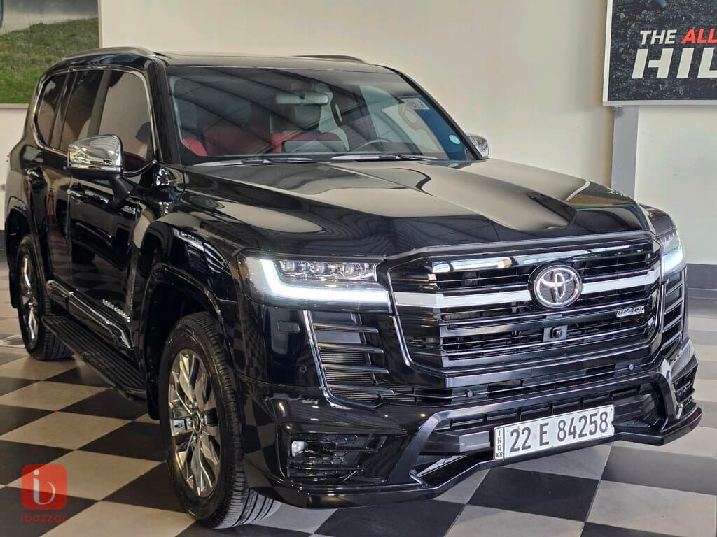 Toyota Land Cruiser VXR — photo 2