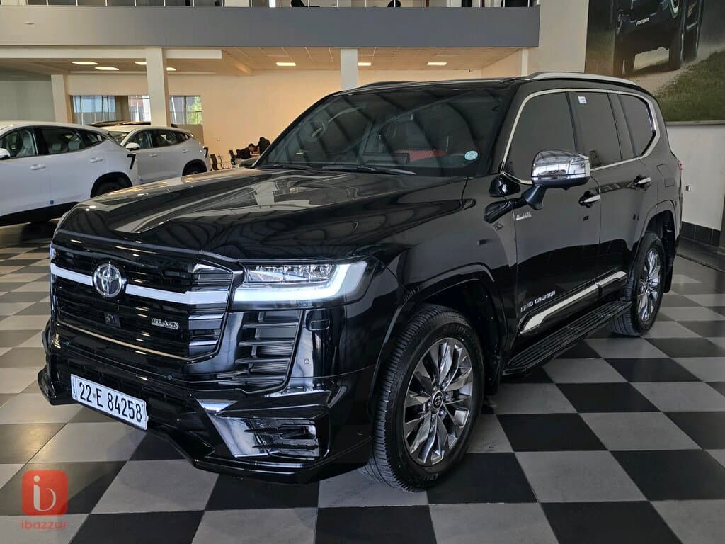 Toyota Land Cruiser VXR — photo 3
