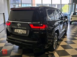 Toyota Land Cruiser VXR — photo 6