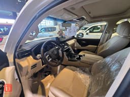 Toyota Land Cruiser GXR — photo 6