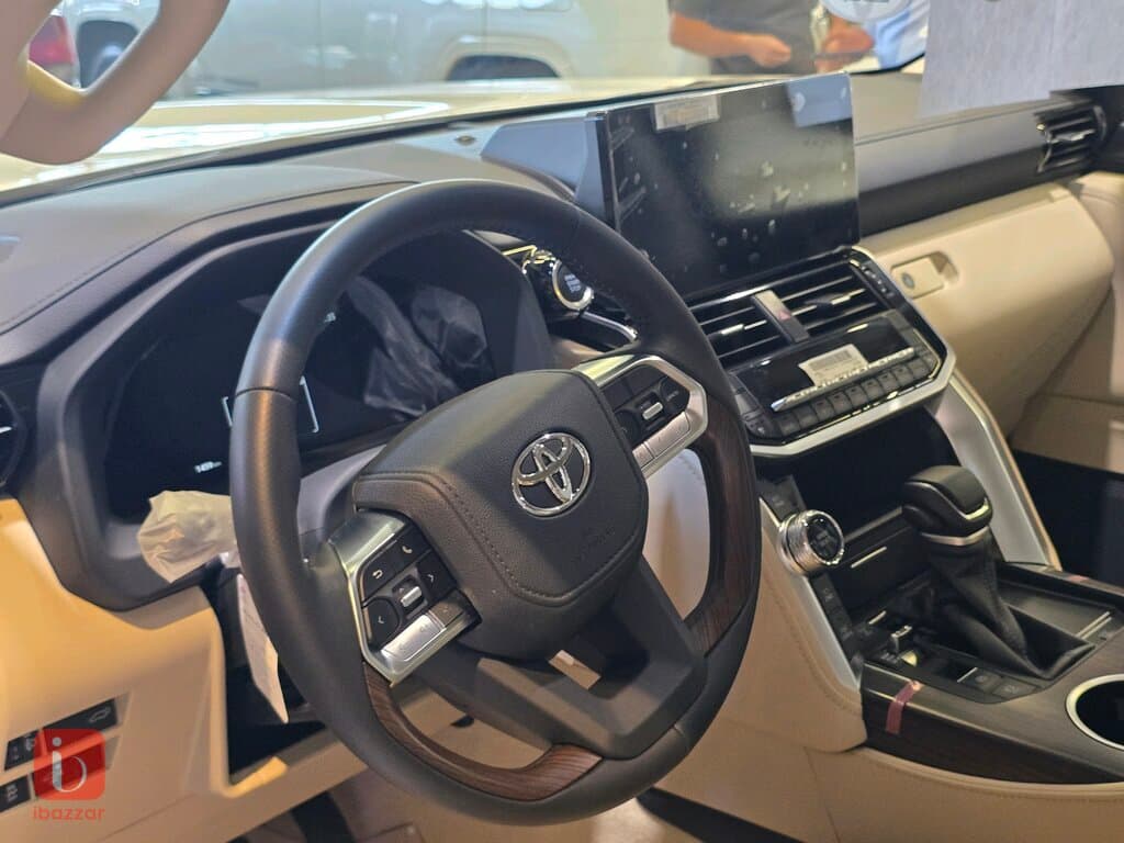 Toyota Land Cruiser GXR — photo 7