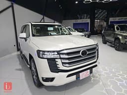 Toyota Land Cruiser GXR — photo 3