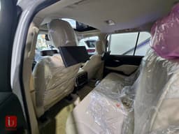 Toyota Land Cruiser GXR — photo 6