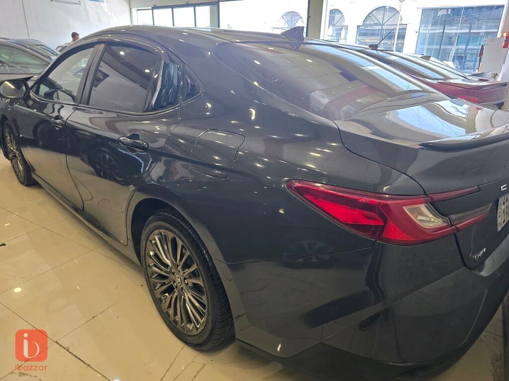 Toyota Camry XSE — photo 3