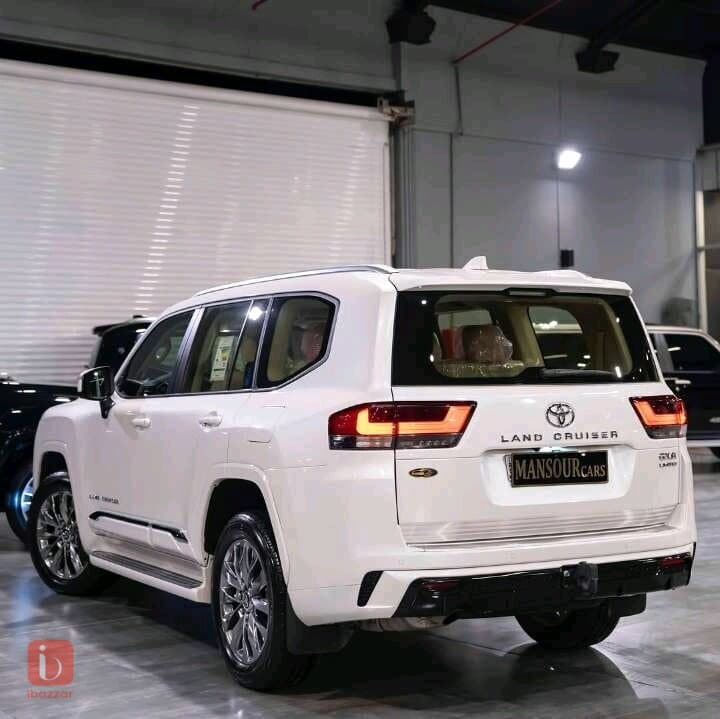 Toyota Land Cruiser GXR Limited — photo 3