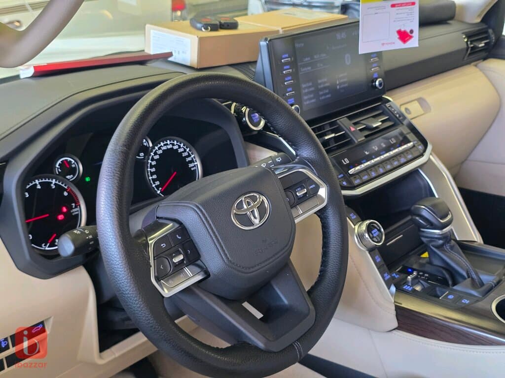 Toyota Land Cruiser GXR — photo 7