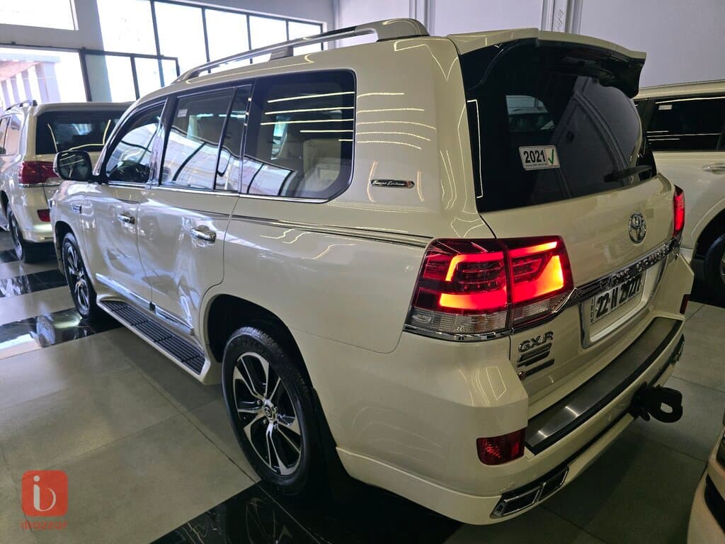 Toyota Land Cruiser GXR — photo 4