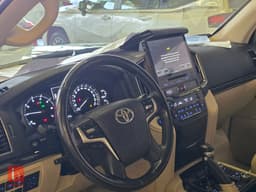 Toyota Land Cruiser GXR — photo 7