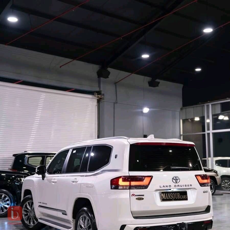 Toyota Land Cruiser GXR — photo 8