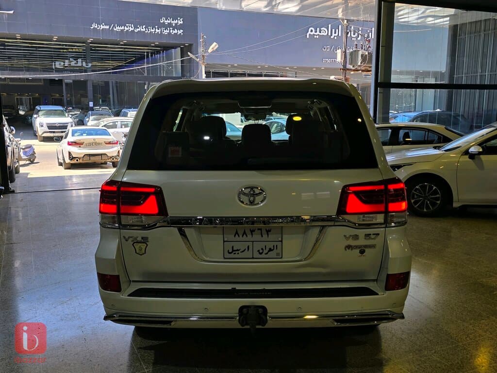 تۆیۆتا لاند کرۆزەر — photo 5