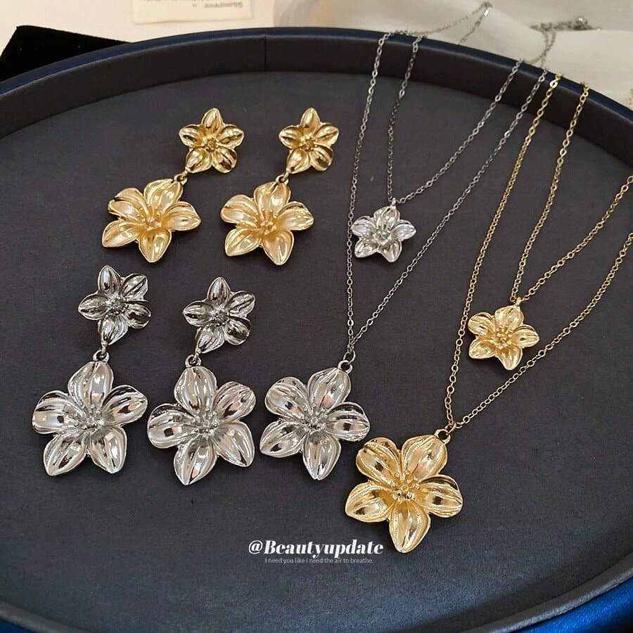 Artisan Floral Layered Necklace & Drop Earrings
