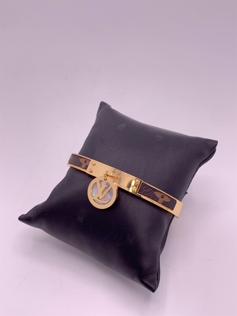 LV Bracelet (Gold)