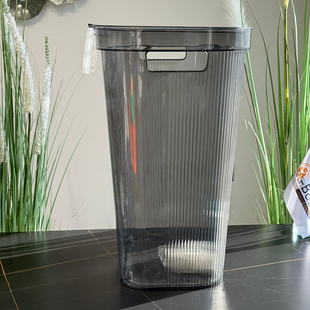 2-Sized Modern Transparent Plastic Storage Container 11