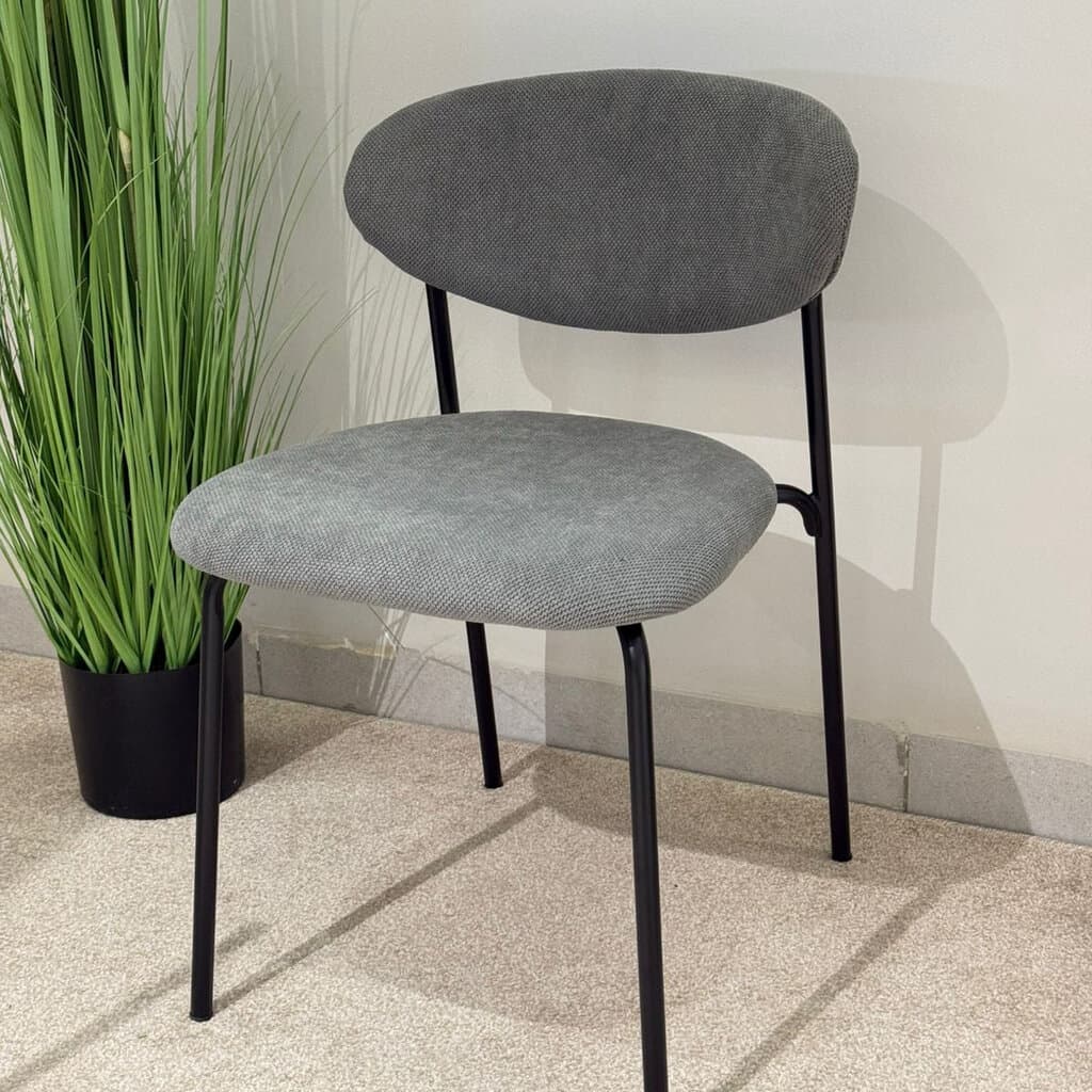Luca Modern Indoor Chair 1
